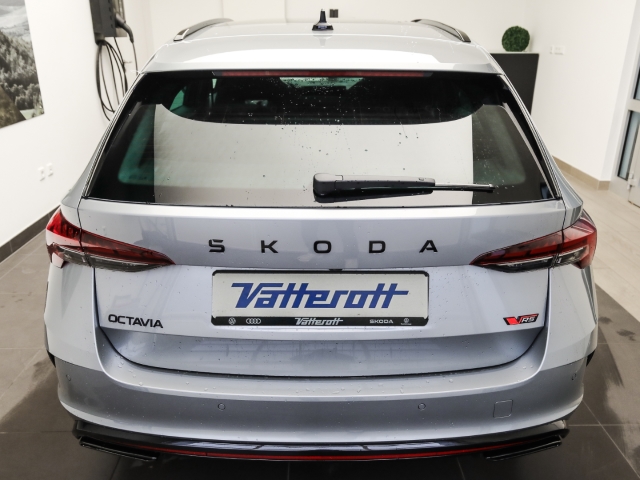 Skoda - Octavia Combi RS 2.0 TSI AHK Pano Matrix Winter_4