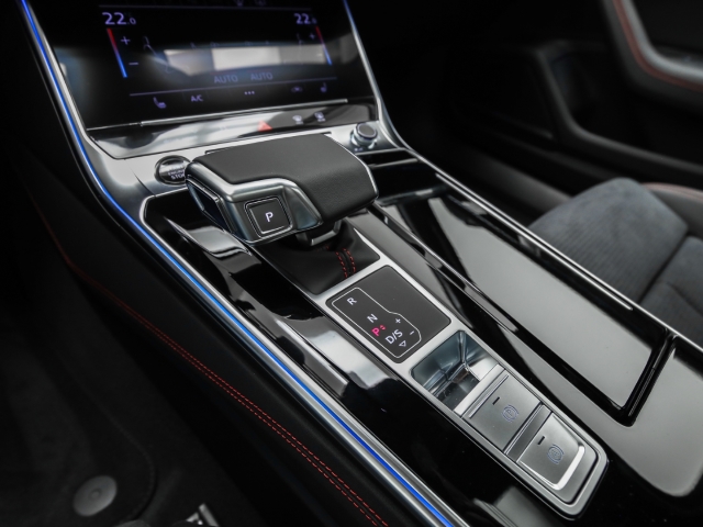 Audi - A6 Avant S line Competition 50 TDI AHK B&O HUD_15